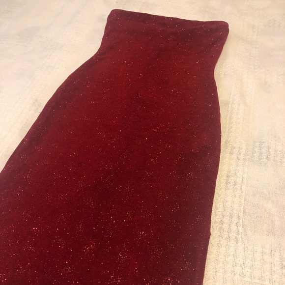 Beautiful women’s dress! - Picture 2 of 9